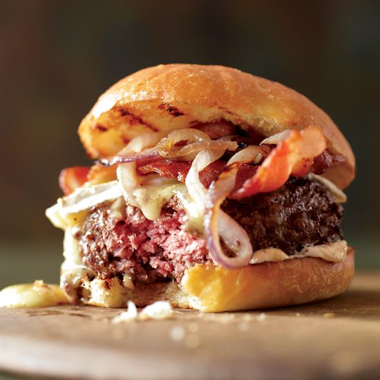 Burger maison, sauce Sirine